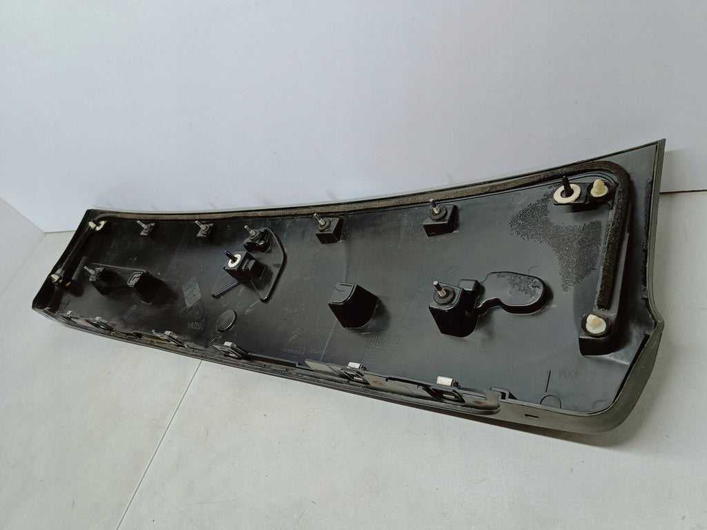 Citroen C4 Cactus 14- BLENDE VERKLEIDUNG HECKKLAPPE HINTEN 9801855280