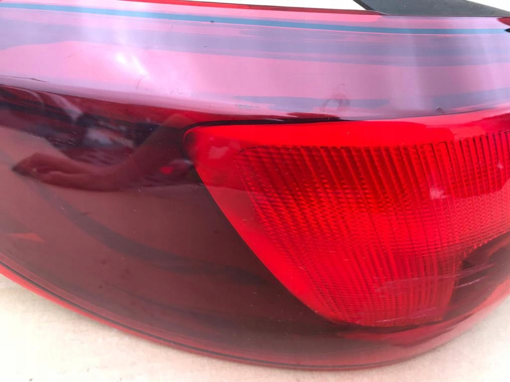 OPEL ASTRA K LAMPA LEWA TYŁ TYLNA KOMBI 39077374