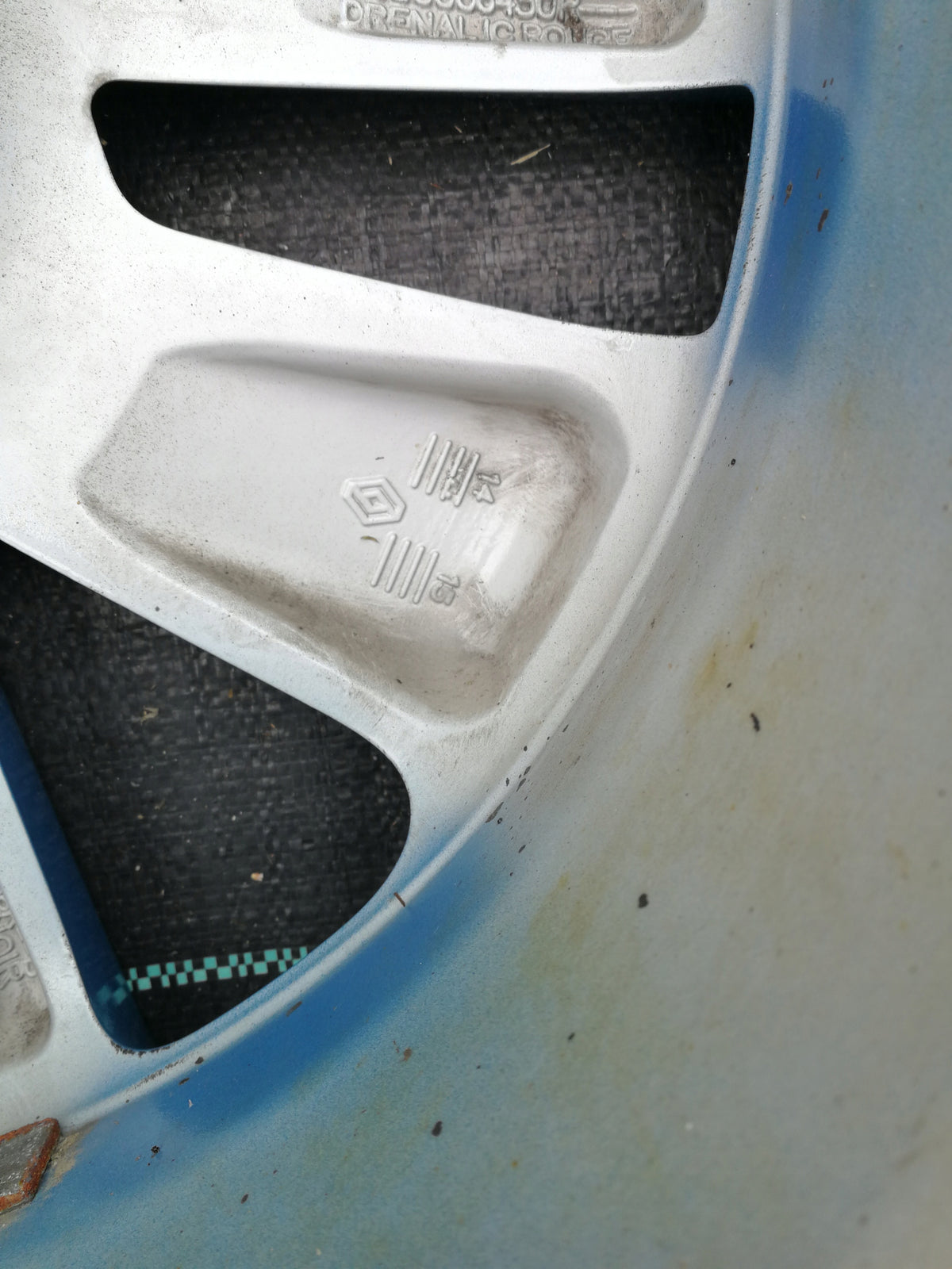 Renault Clio Felge 403007138R 4X100 ET44 7.0X17 — Foto 11 von 11