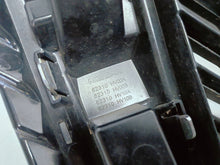 Load image into Gallery viewer, Nissan Qashqai II J11 LIFT 17- ATRAPA GRILL ZDERZAKA PRZEDNIEGO 62310HV00A