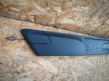 Laden Sie das Bild in den Galerie-Viewer, OPEL CORSA D LIFT 12- MITTELLEISTE STOSSSTANGENAUFLAGE VORNE 13286039