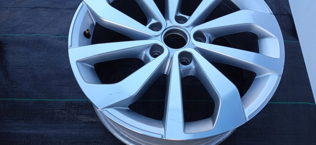 FELGA ALUMINIOWA VW T-ROC TROC 2GA 7.0"x17" 5X112 ET 45 2GA601025AC