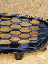 Load image into Gallery viewer, FORD KUGA MK3 ESCAPE ST LINE 19- ATRAPA GRILL ZDERZAKA PRZÓD LV4B-8200-YDW