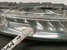 Załaduj zdjęcie do przeglądarki galerii, CITROEN C4 PICASSO II 13- LAMPA ŚWIATŁO DRL PRAWY PRZÓD LED 9676036480