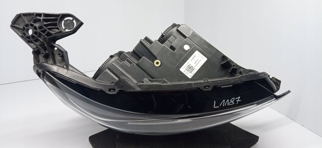 OPEL CORSA F 18- LAMPA PRAWA PRZÓD PRZEDNIA ZWKŁA H7 EU 39162649