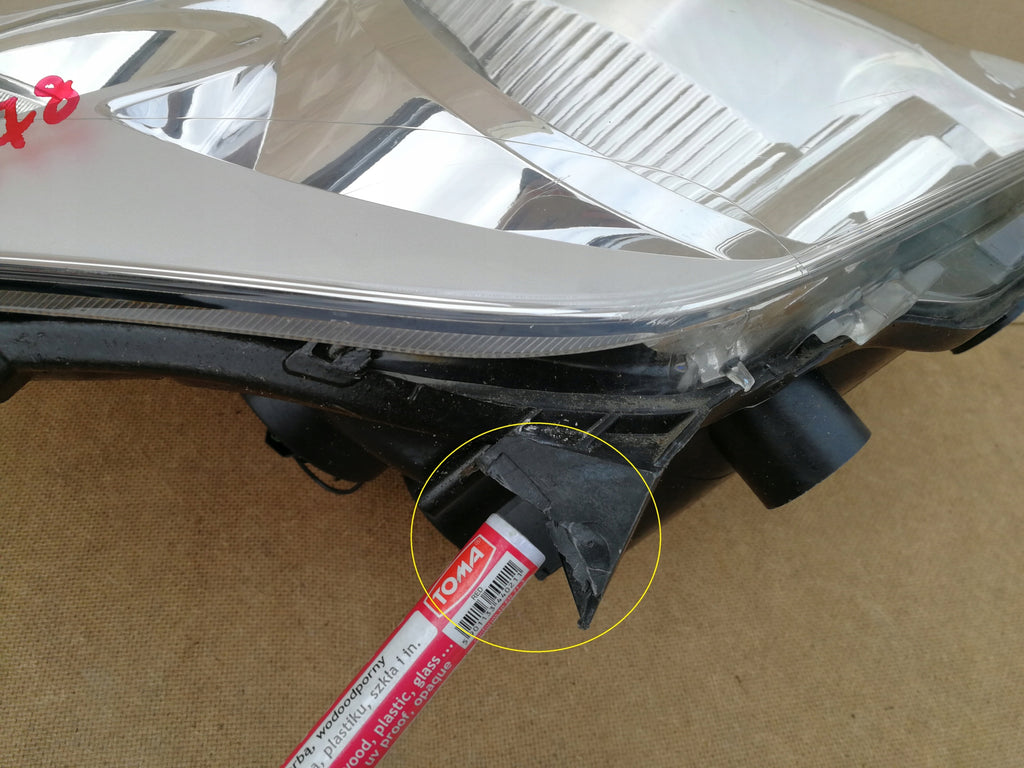 SUZUKI SPLASH LIFT 11- LAMPA REFLEKTOR PRAWY PRZÓD 35100-51K20