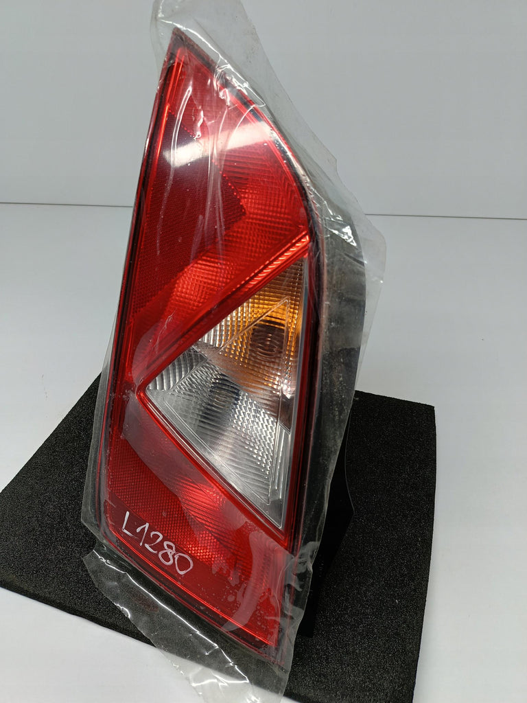 SEAT MII KF1 11- LAMPA LEWY TYŁ LEWA TYLNA FARBA EU OEM 1SL945095K