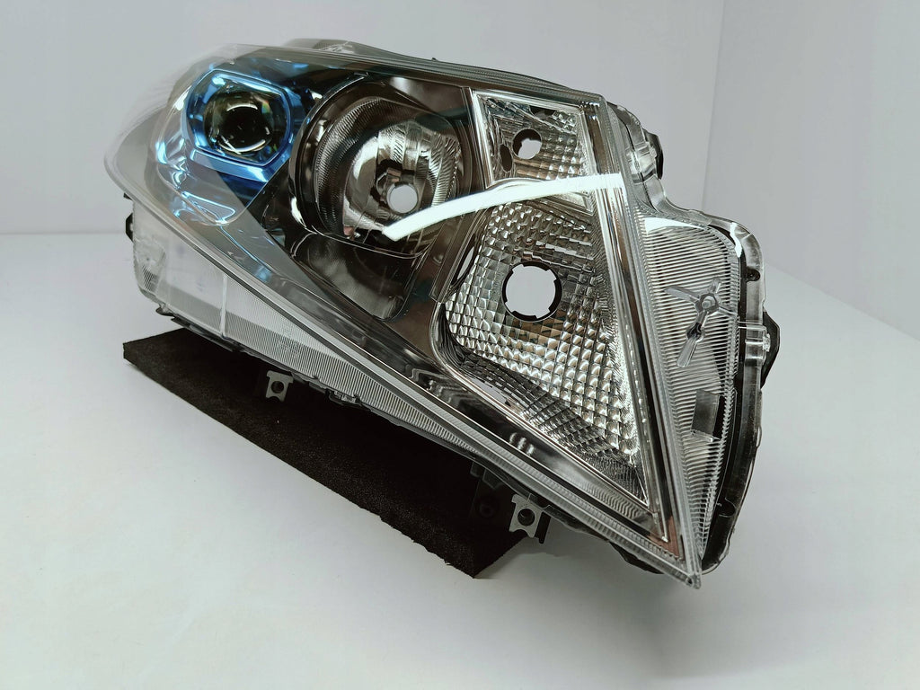 Suzuki Vitara III LY 15- LAMPA PRAWA PRZÓD LED NIEBIESKA KOITO 100-18095