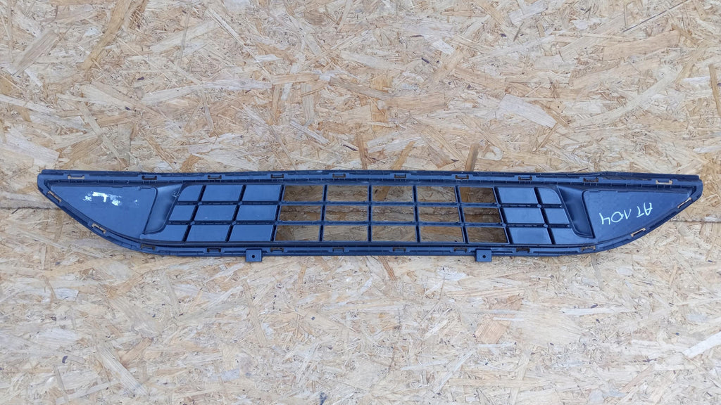 HYUNDAI I10 III 19- ATRAPA KRATKA ŚRODKOWA GRILL