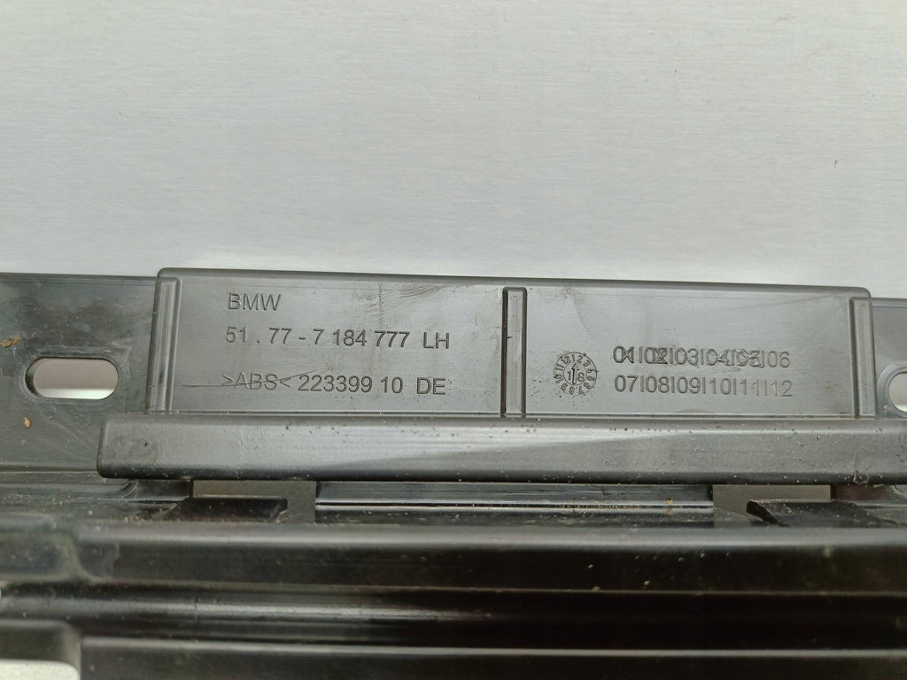 BMW 5 F10 F11 10- GLEITSTÜCK HALTER HALTERUNG SCHWELLER LINKS VORNE 51777184777