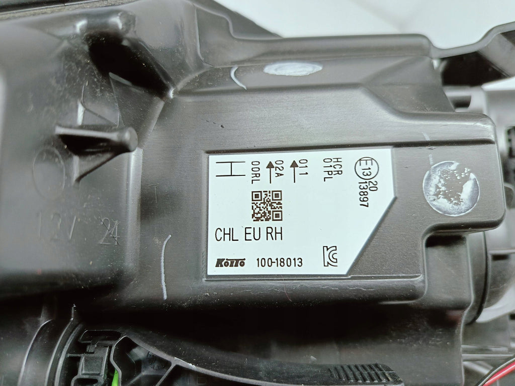 Nissan Qashqai II J11 13- LAMPA PRAWA PRZÓD ZWYKŁA+LED KOITO EU 100-18013