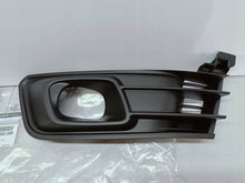 Laden Sie das Bild in den Galerie-Viewer, Renault Captur I LIFT 17- KOMPLETTER SATZ NEBELSCHEINWERFERGITTER OHNE PDC OE 261529255R