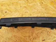 Załaduj zdjęcie do przeglądarki galerii, SKODA OCTAVIA III 13- ATRAPA GRILL KRATKA ZDERZAKA PRZEDNIEGO 5E0853677