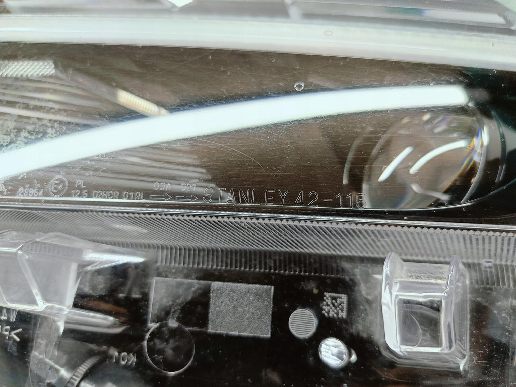 TOYOTA RAV4 V LIFT 22- LAMPA LEWA PRZÓD PRZEDNIA FULL LED EU 81185-42G10