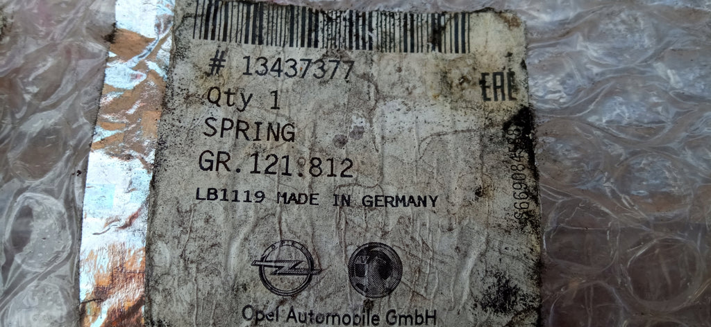 OPEL CASCADA 13- SIŁOWNIK PODNOSZENIA KLAPY BAGAŻNKA NOWY 13437377