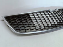 Laden Sie das Bild in den Galerie-Viewer, Chevrolet Cruze 2009- KÜHLERGRILL STOSSFÄNGER VORNE 96832937