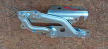 Load image into Gallery viewer, FORD FIESTA MK7 08- ZAWIAS MASKI POKRYWY SILNIKA PRAWY NOWY 8A61-16800-AD