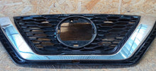 Laden Sie das Bild in den Galerie-Viewer, NISSAN QASHQAI II J11 LIFT 17- KÜHLERGRILL STOSSFÄNGER VORNE DS0742001