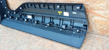 Load image into Gallery viewer, KIA EV9 MV GT-LINE 23- LISTWA NAKŁADKA DRZWI LEWY TYŁ 87733-DO300