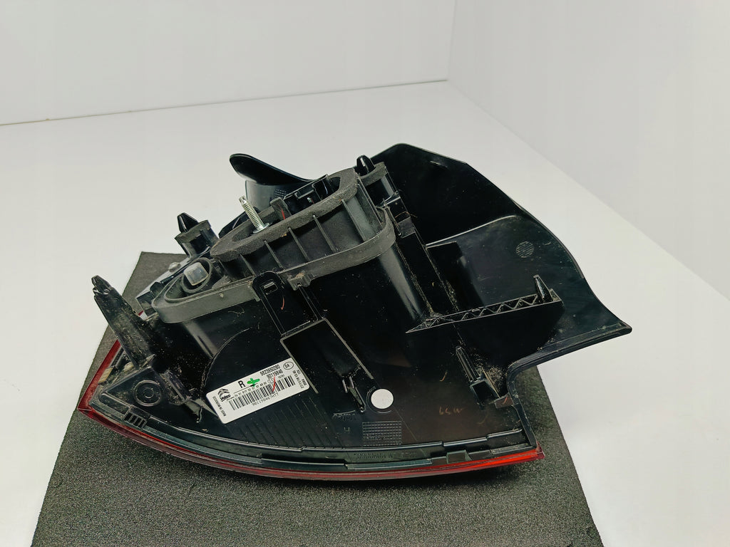 CITROEN C4 CACTUS LIFT 17- RÜCKLEUCHTE RECHTS HINTEN LED 9823950280