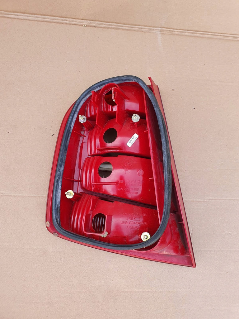 SKODA FABIA HB 99-04 LAMPA TYŁ TYLNA PRAWA ZSB6Y6945096B 6Y6945112B
