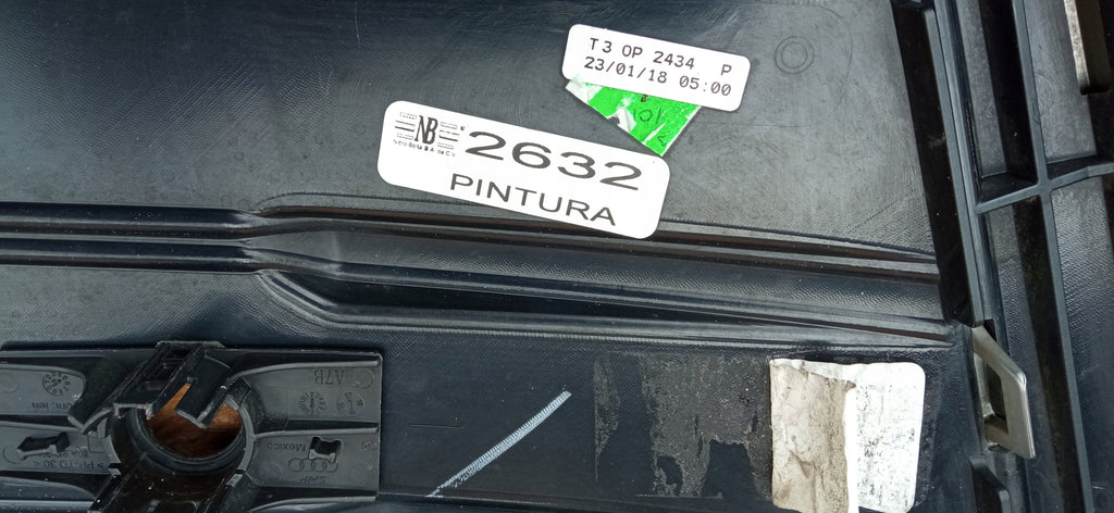 AUDI Q5 II 16- ATRAPA KRATKA ŚRODKOWA GRILL ZDERZAKA PRZÓD 2XPDC 80A853651