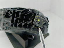 Laden Sie das Bild in den Galerie-Viewer, TESLA MODEL 3 LIFT HIGHLAND 24- RECHTER SCHEINWERFER VORNE FULL LED EU 1760889-00-E