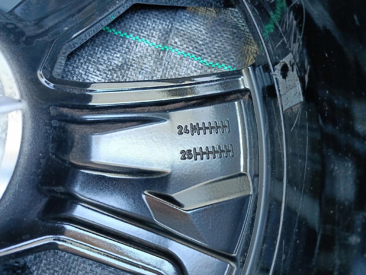 Jante Aluminium Renault Megane IV E-Tech 7.0"x20" 5X114.3 ET34 403003990R — photo 14 sur 16