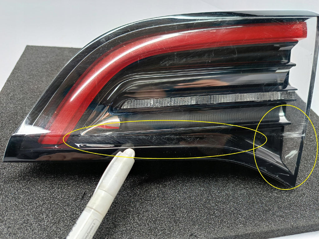 TESLA 3 III LIFT Y MY 20- HECKKLAPPENLEUCHTE RECHTS HINTEN LED 1502089-00-B
