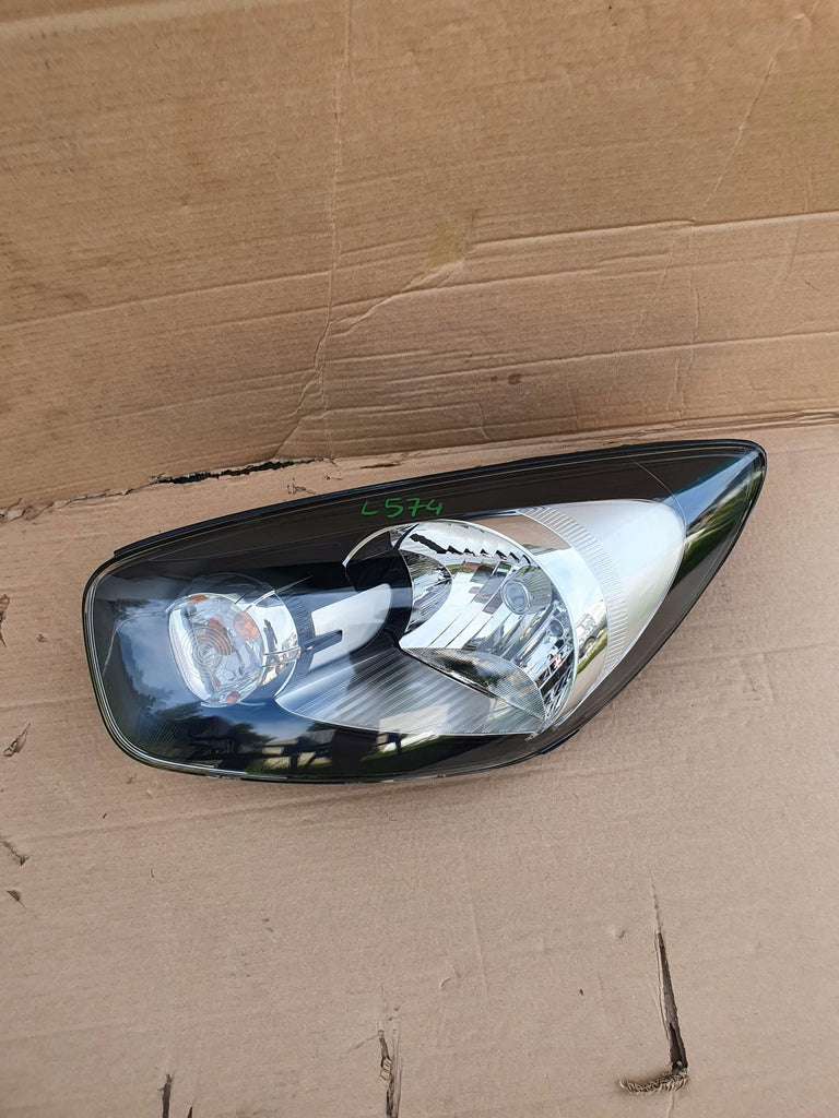 KIA PICANTO II 2 11-17 LAMPA LEWY PRZÓD PRZEDNIA