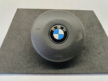 Laden Sie das Bild in den Galerie-Viewer, BMW F10 F20 F30 F32 F82 – AIRBAG LENKRAD 307583399N77-AH