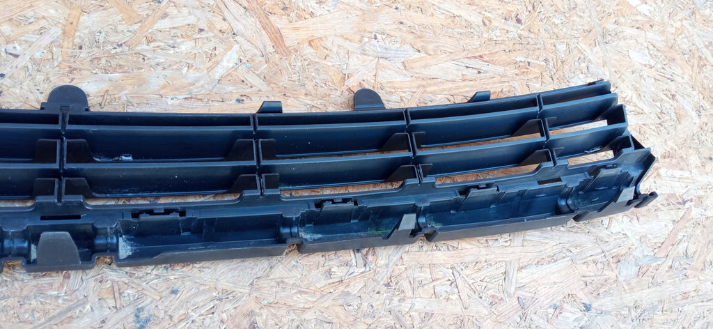 BERLINGO PARTNER II 08- MITTELGITTER GRILL STOSSSTANGE VORNE 9682581877
