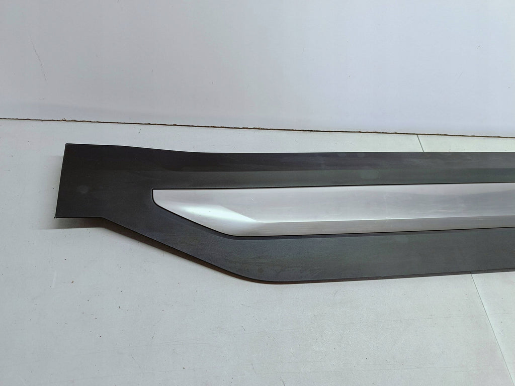 KIA EV3 EV-3 24- LISTWA NAKŁADKA DRZWI PRAWY PRZÓD PRZEDNIA 87724-EV000