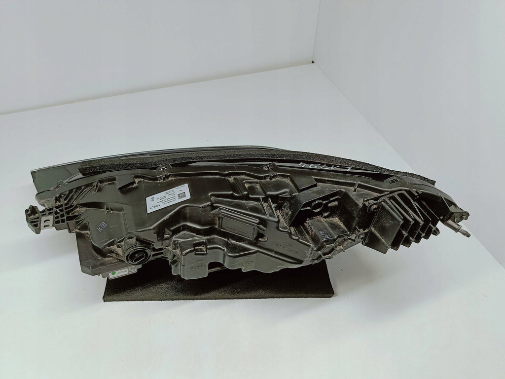 TESLA MODEL 3 LIFT HIGHLAND 24- LAMPA PRAWA PRZÓD FULL LED EU 1760889-00-E