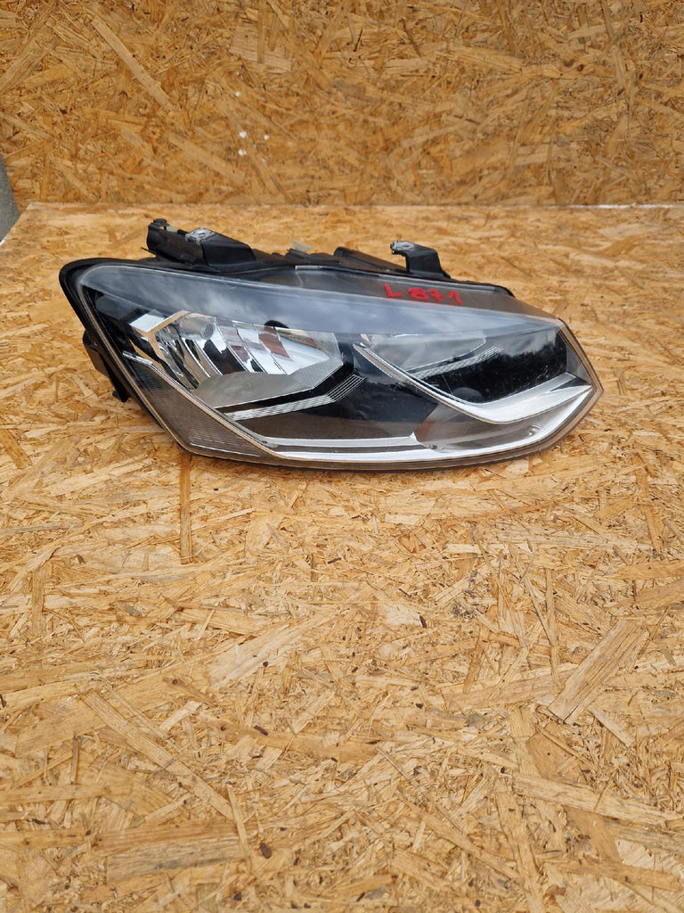 VW POLO V6C1 14- ZWYKŁA LAMPA PRAWA PRZÓD PRZEDNIA EU