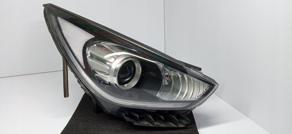 KIA NIRO 16- LAMPA PRAWA PRZÓD PRAWA PRZEDNIA SOCZEWKA XENON 92102-G5