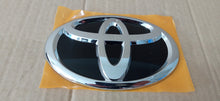 Laden Sie das Bild in den Galerie-Viewer, TOYOTA AYGO II 14- EMBLEM LOGO HECKKLAPPE NEU 75431-0H060