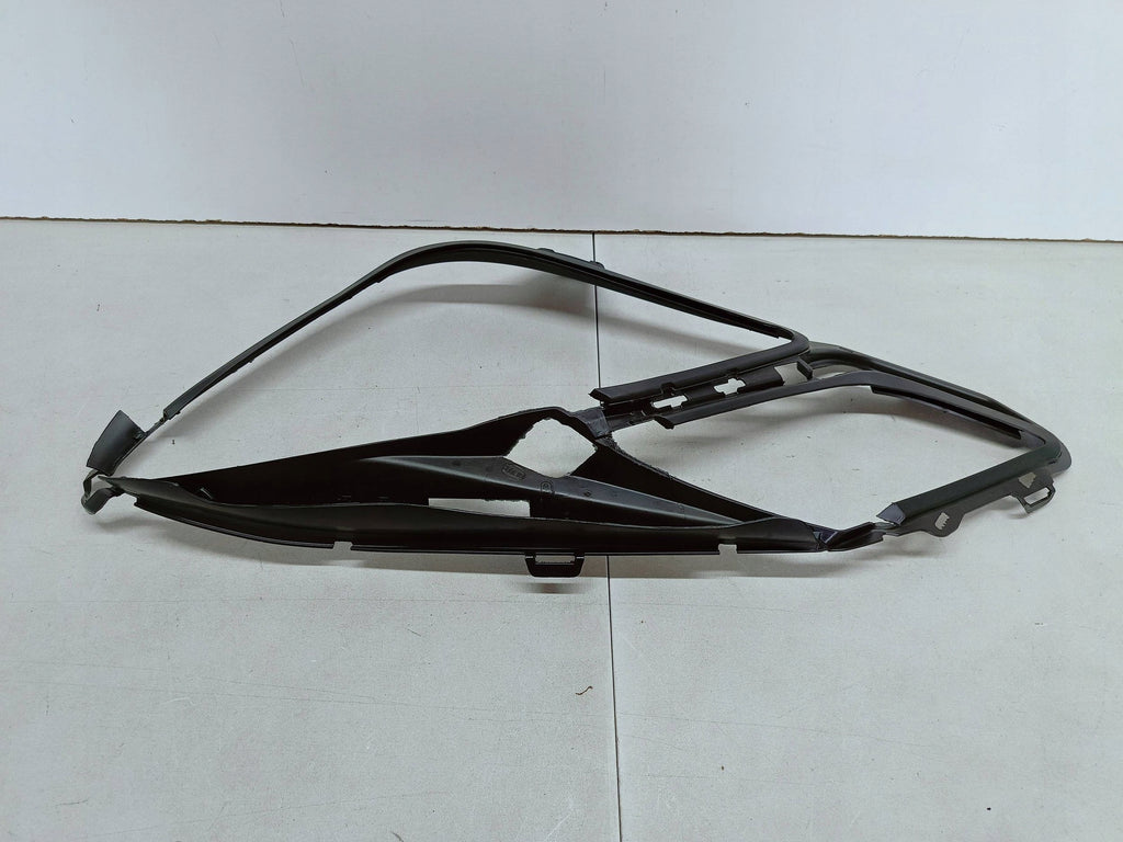 Mercedes-Benz E W212 09- USZCZELKA KLOSZA LAMPY LEWA PRZÓD A2128260591