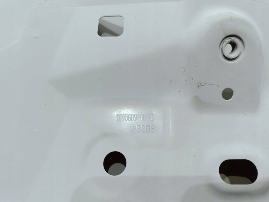 TESLA Model 3 M3 17- INNERE VERKLEIDUNG RECHTS HINTEN HALTERUNG 1095609-00-E