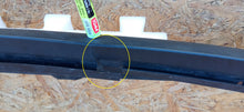 Load image into Gallery viewer, BMW 1 E81 E87 04- DOKŁADKA DOLNA SPOILER HOKEJ ZDERZAKA PRZÓD 51117058442