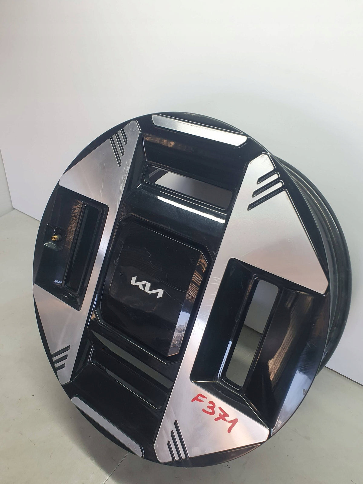 KIA EV3 EV 3 Felga Aluminiowa 19 Cali 7.5''x19'' ET50 5x114.3 52910-EV230 — zdjęcie 4 z 16