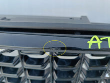 Load image into Gallery viewer, VOLVO XC40 LIFT R-DESIGN 22- ATRAPA GRILL KRATKA ZDERZAKA PRZÓD 32291466