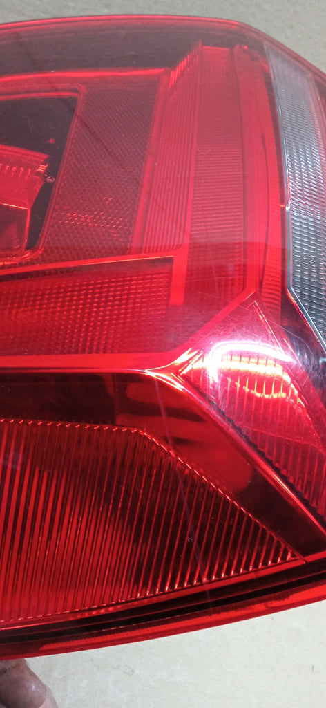VW POLO 6CO LAMPA TYŁ TYLNA LEWA 6C0645095K 16-