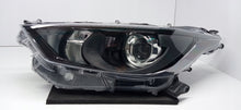 Laden Sie das Bild in den Galerie-Viewer, TOYOTA YARIS IV 4 P21 19- SCHEINWERFER LINKS VORNE LINSE KOITO K0-6 EU