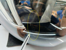 Load image into Gallery viewer, OPEL CROSSLAND X 17- LAMPA PRAWA PRZÓD PRZEDNIA ZWYKŁA H7+LED 13467968