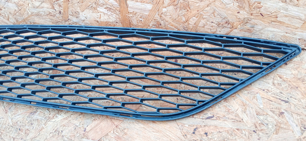 SEAT IBIZA IV 08- GRILL MITTELTEIL STOSSFÄNGER VORNE 6J0853667