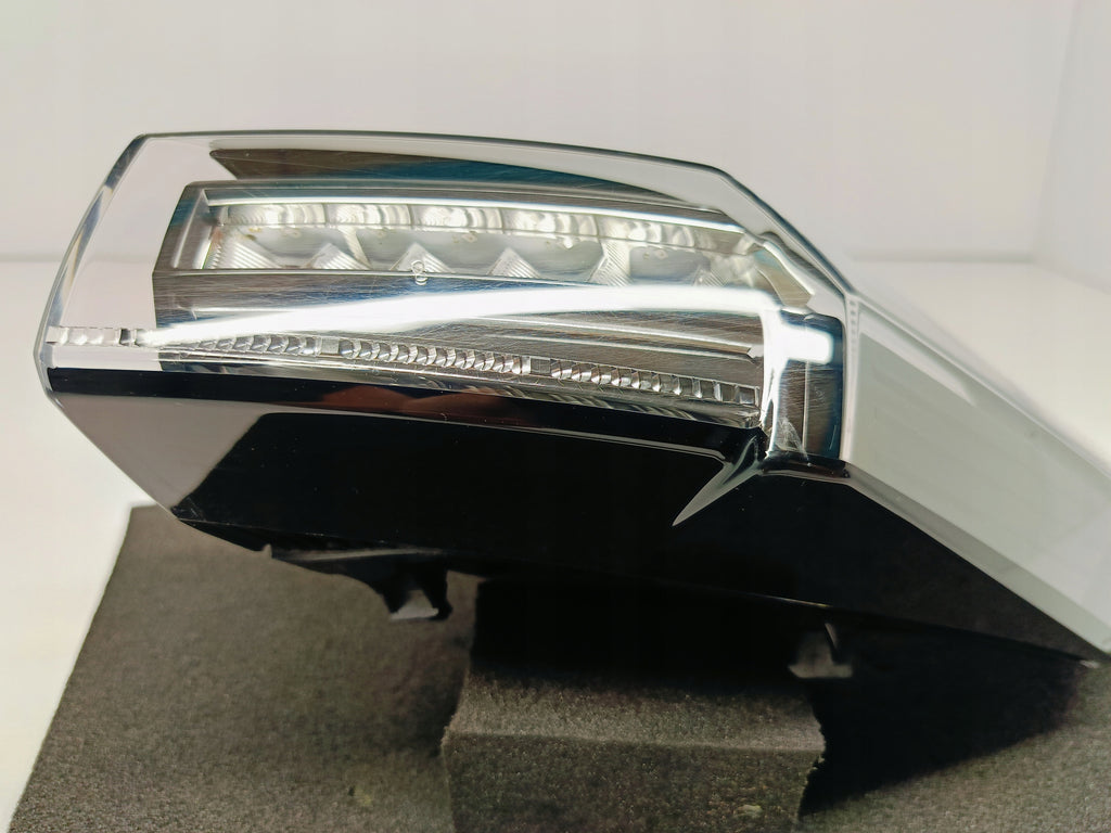 PEUGEOT 308 III T10 21- LAMPA PRAWA TYLNA PRAWY TYŁ LED 9835299280