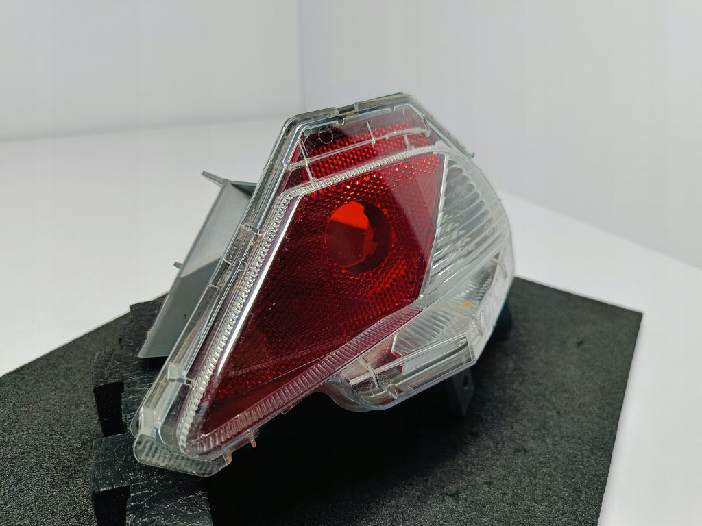TOYOTA RAV 4 IV LIFT 15- LAMPA PRAWA TYŁ ZDERZAKA PRZECIWMGIELNA 8148042060