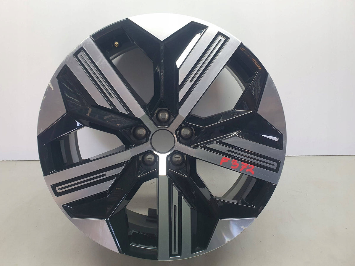 Renault Megane V E-Tech Jante Aluminium 7.0"x20" 5x114.3 ET34 403008508R — photo 1 sur 16