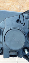 Load image into Gallery viewer, RENAULT CAPTUR 13- LAMPA REFLEKTOR PRAWY PRZÓD 130702444900